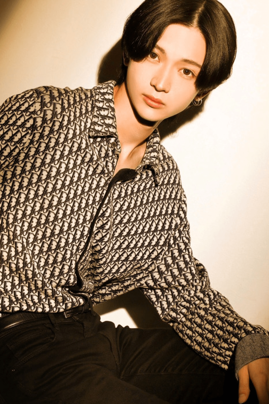 司（Eyes executive）