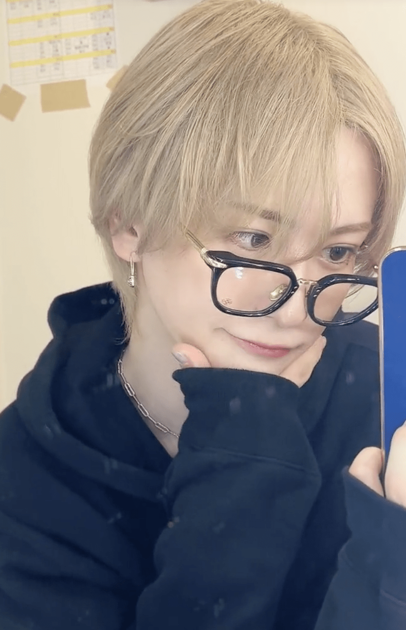 【青空 光】お店の鏡拭き🪞